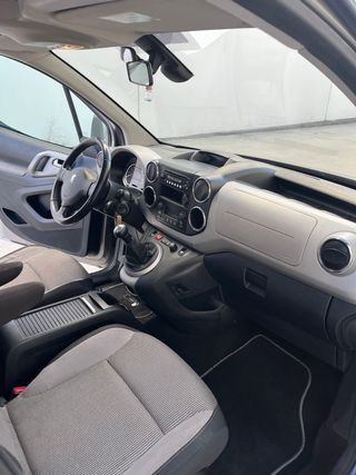 Peugeot Partner 2012