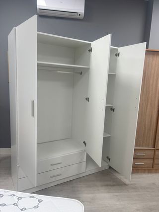 Armario 3 puertas 2 cajones 150x200