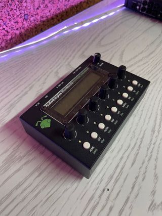 Sintetizador Audiothingies MicroMonsta