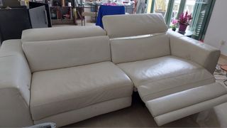 Sofá de piel blanco articulado