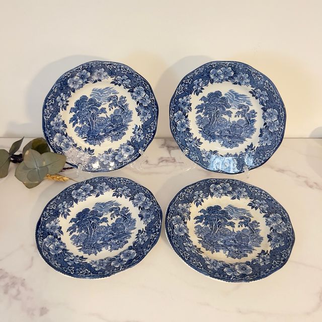 Wedgwood Platos Clásicos Azul y Blanco