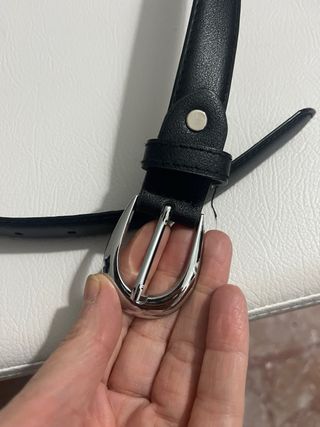 Cintura nera con fibbia argento