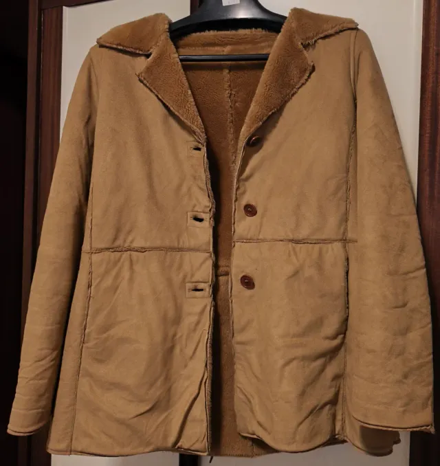 Abrigo imitación ante marrón