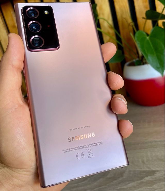 Samsung Galaxy S20 Ultra da 256 GB rosa