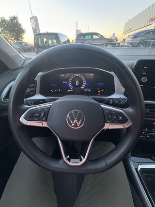 VW T-Roc Life 1.0TSi 110cv manual