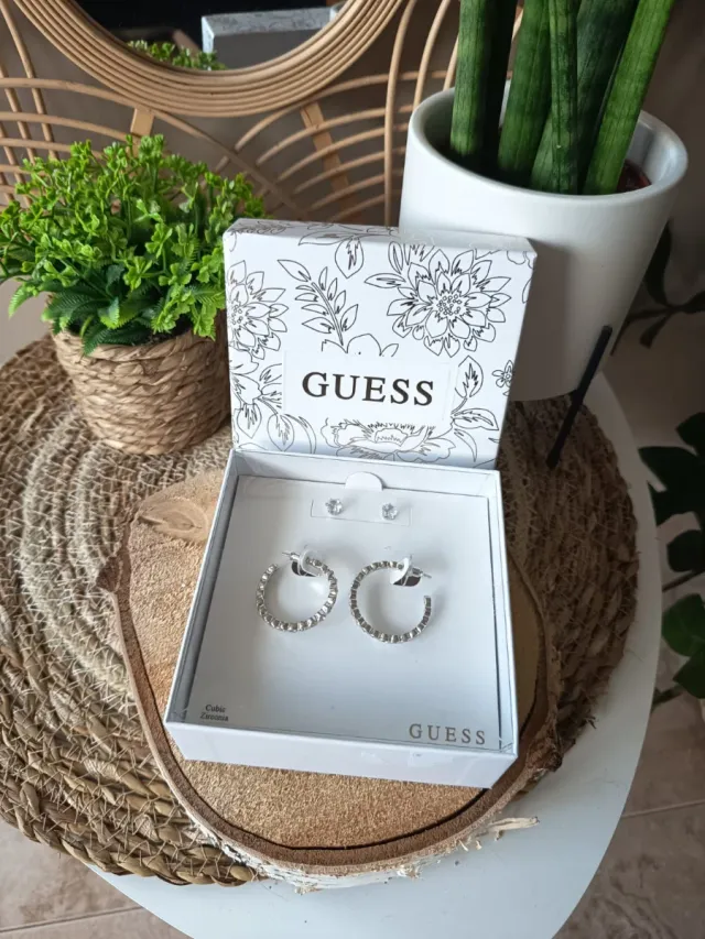 Pendientes Guess Aro y Punto Plata