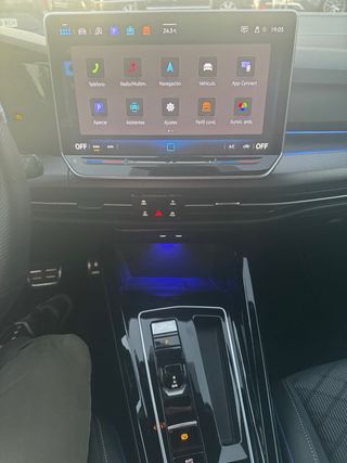 VW Golf Variant R-Line 1.5 eTSi 150cv automatico