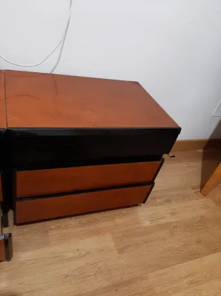 Mesita de noche madera y negro