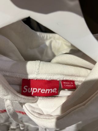 Sudadera Supreme Motion Logo
Made in Canada