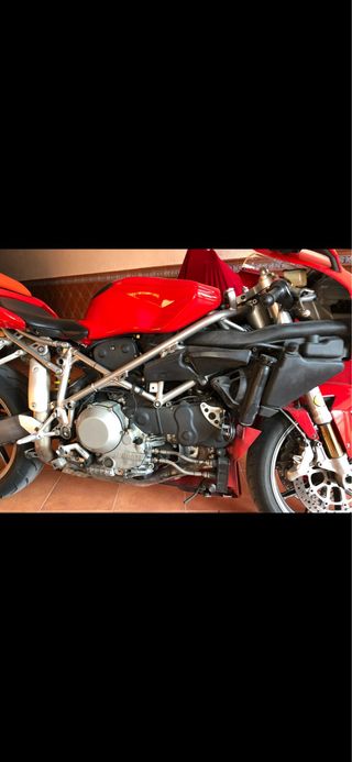 Ducati 999 Roja