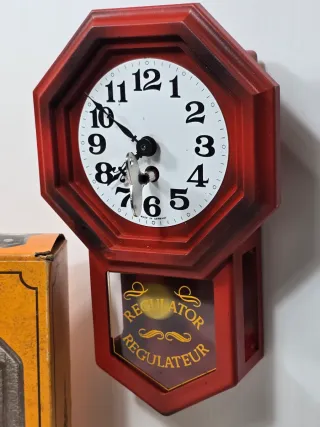 Orologio a pendolo vintage carica corda