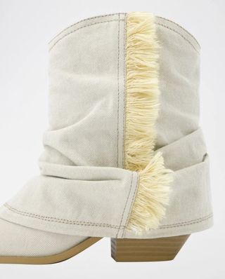 Botines camperos vaqueros blancos con flecos T37