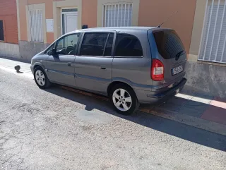 Opel Zafira 2005