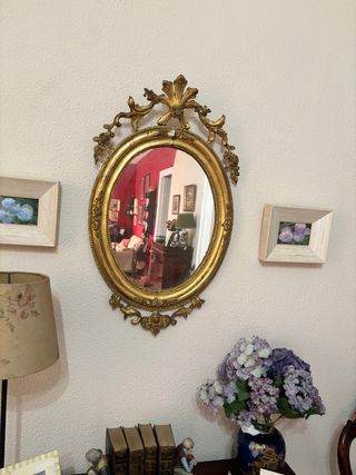 Espejo antiguo ovalado dorado