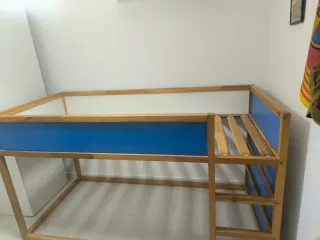 Cama litera madera y azul. NEGOCIABLE