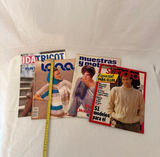 2 revistas LABORES. Crochet, Media y punto de cruz