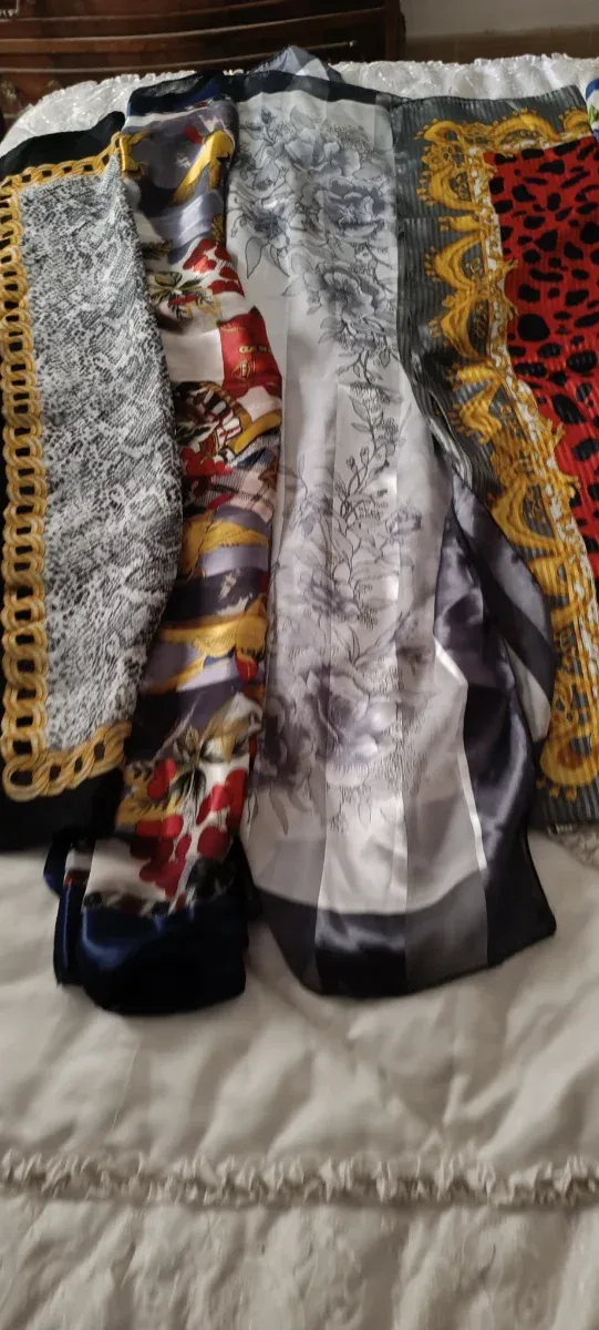 Lote de pañuelos de seda