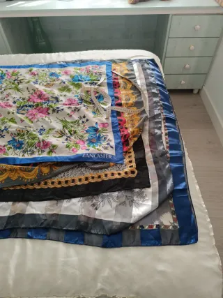 Lote de pañuelos de seda