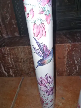 Papel de pared Statement flores y colibrí