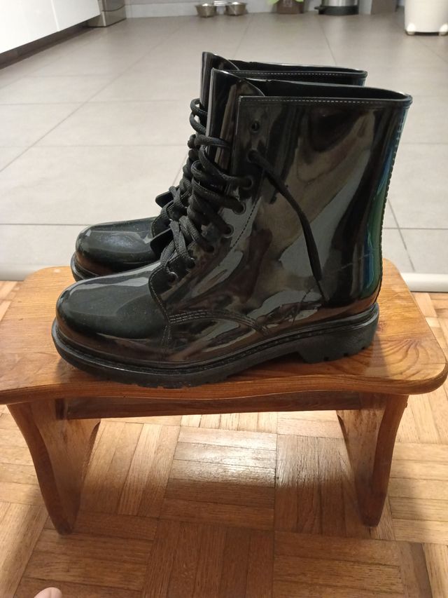 Botas pretas mulher n°41 7€