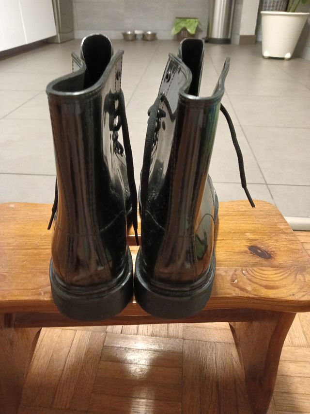 Botas pretas mulher n°41 7€