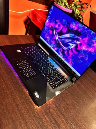 Asus rog strix SCAR 15 RTX 3080 Max-Q 32GB RAM 2T