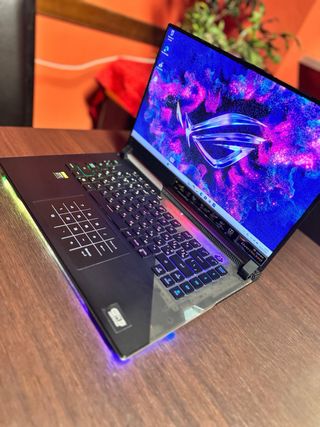 Asus rog strix SCAR 15 RTX 3080 Max-Q 32GB RAM 2T