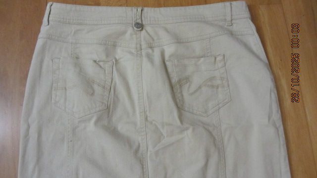 Faldas tejanas azules y beige, tallas 46