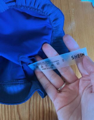 Bikini azul eléctrico completo