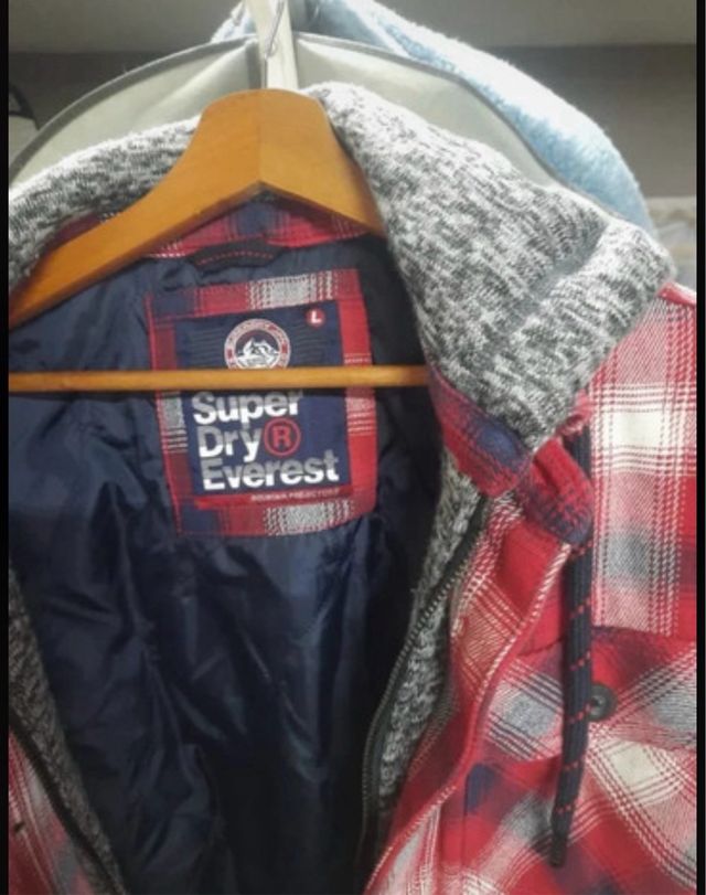 Chaqueta Superdry Everest Roja y Azul