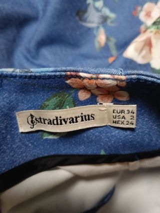 Falda pantalón Stradivarius flores azul