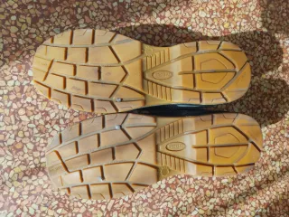 Scarpe antinfortunistiche grigie e arancio