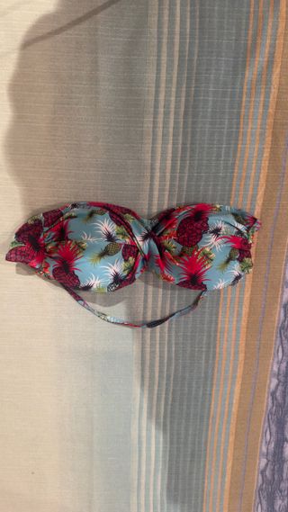 Bikini azul con aro central