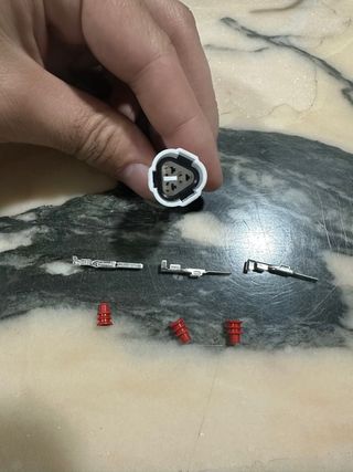 Conector Yamaha y terminales