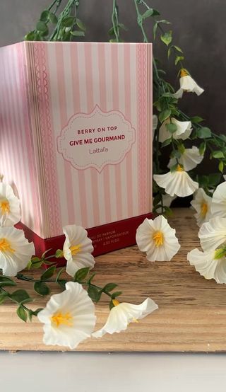 Perfume Lattafa Berry On Top Give Me Gourmand
