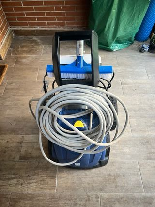 Robot Limpiafondos Zodiac Azul y Blanco