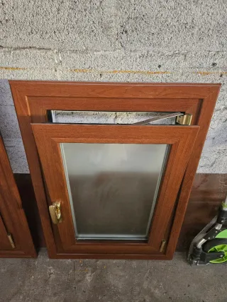 Lote de 2 Ventanas PVC Nuevas y 2 de Aluminio