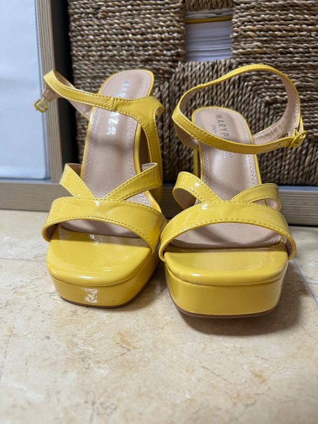 Zapatos de tacón MARYPAZ amarillos Talla 38