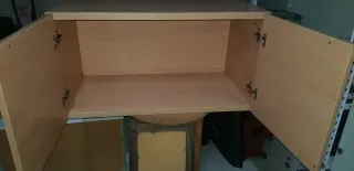 Mueble de dormitorio con puertas