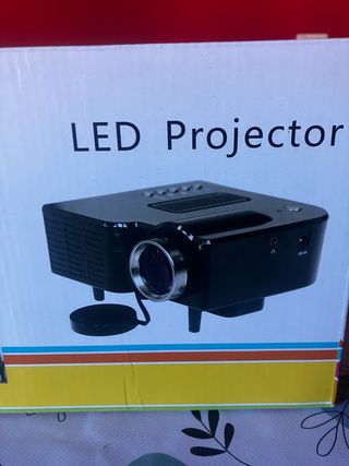 Miniproyector LED Negro