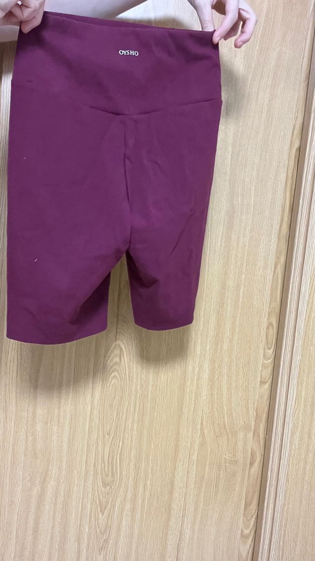 Conjunto Oysho Top y Pantalón Morado XS