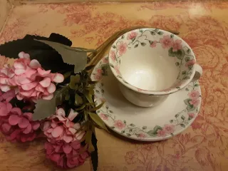 Taza y plato Cartuja de Sevilla Antiguo