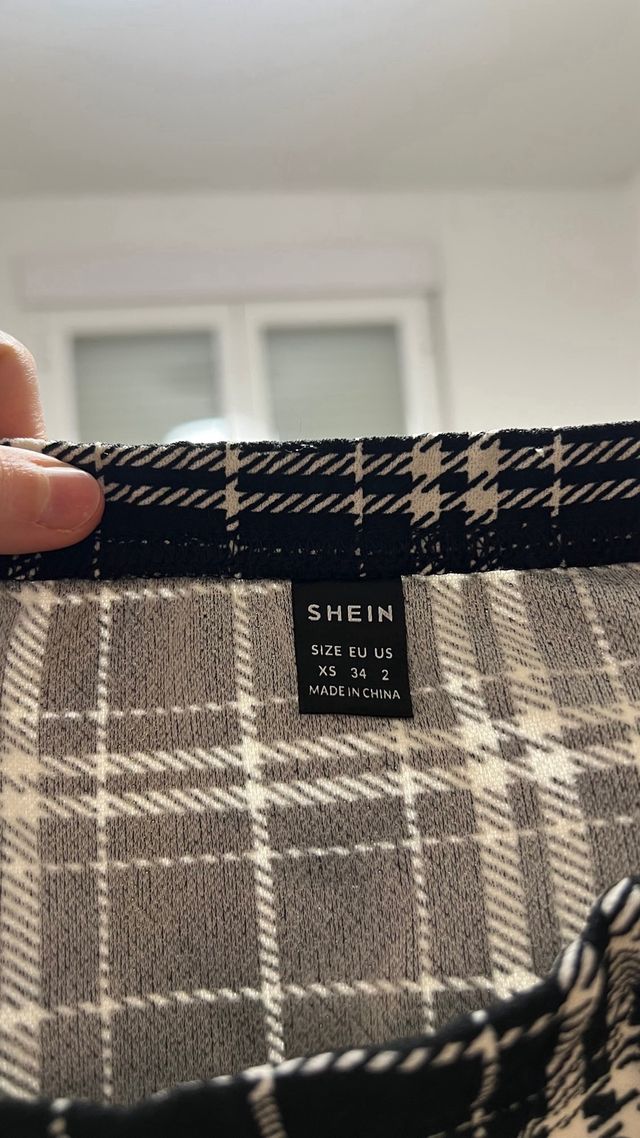 Falda cuadros blanco y negro talla XS