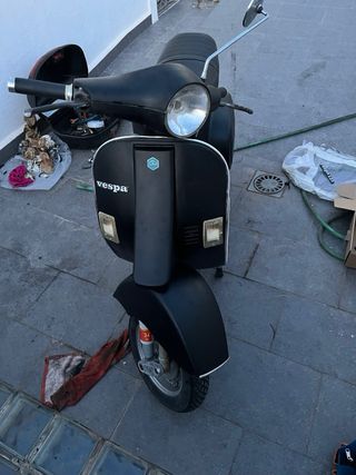 Vespa 125 FL Negra.