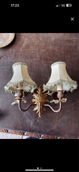 Coppia di lampade da parete antiche vintage in oro