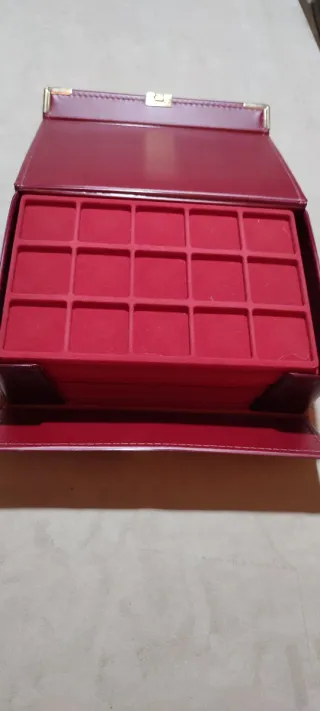 Estuche vacío tipo maletin para monedas