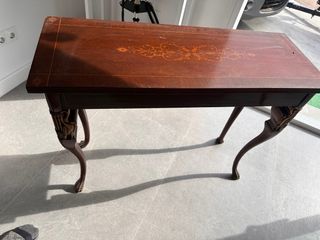 Mesa antigua de madera