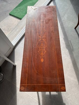 Mesa antigua de madera