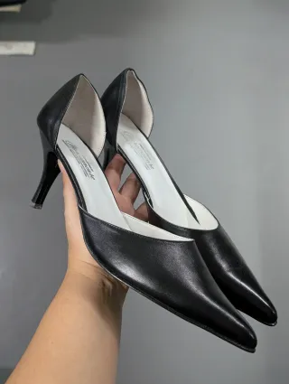 Sapatos Vintage Pretos de salto em pele Novos