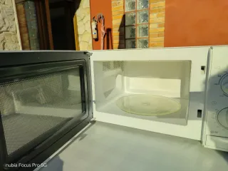 Microondas Samsung Blanco con Marco para encastrar